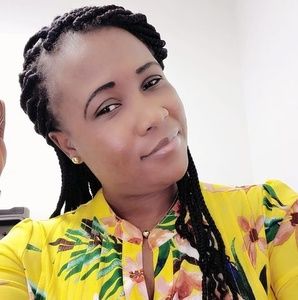 Meet your Posher, Ella